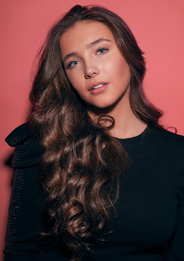 Lucy thomas singer photos